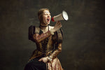 Tapet Personalizat Fine Art cu femeie in haine medievale cu megafon - MEDIEVAL MEGAPHONE