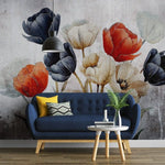 Tapet personalizat floral cu flori de lalea in nuante de negru si rosu creand un contrast puternic si o declaratie de stil indrazneata black 'n red tulips