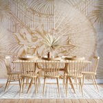 Tapet personalizat floral cu flori si frunze tropicale in tonuri aurii evocand un sentiment de oaza exotica si lux golden oasis