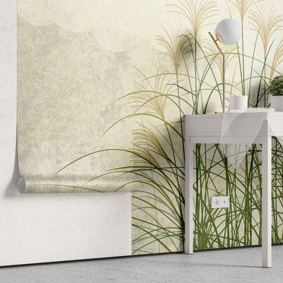 tapet personalizat leaf cu frunze artistic cu iarba de trestie in culori naturale pe un fundal abstract cu nori inspirand liniste si natura delta
