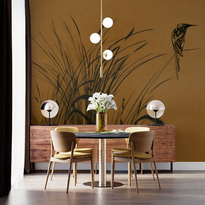 tapet personalizat leaf cu frunze cu un design minimalist infatisand pasari stilizate printre fire de trestie pe un fundal maro inchis creand o imagine eleganta bird reed dark