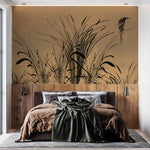 Tapet personalizat leaf cu frunze si pasari stilizate asezate pe fire de trestie pe un fundal de un bej deschis oferind o nota de serenitate si naturalete bird reed light
