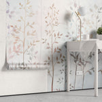 Tapet personalizat leaf cu crengute delicate si frunze in nuante pastelate pe un fundal luminos creand o atmosfera eterica si relaxanta heaven leaves