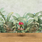 Tapet personalizat leaf cu frunze si vegetatie tropicala luxurianta frunze mari verzi si flori delicate pe un fundal deschis ideal pentru o camera luminoasa tropical wide