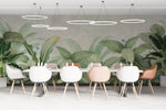 Tapet personalizat leaf cu frunze si vegetatie tropicala luxurianta frunze mari verzi si flori delicate pe un fundal deschis ideal pentru o camera luminoasa tropical wide