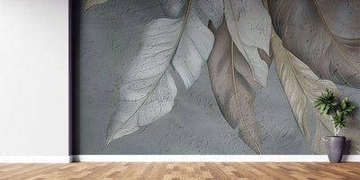 tapet personalizat leaf cu frunze stilizate asemanatoare unor pene in nuante de bej si gri cu o textura fina pentru un decor elegant si aerisit stucco leaves