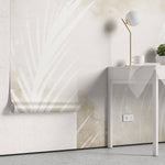 Tapet Personalizat Leaf cu frunde de palmier albe pe un fundal pastel watercolor - PEACHY WATERCOLOR PALM