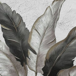 Tapet Personalizat Leaf cu pene gri si negre pe un fundal texturat stucco - ELEGANT STUCCO FEATHERS
