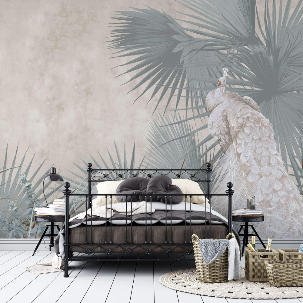 Tapet Zen Oriental cu palmieri si pauni albi pe un fundal texturat crem - WHITE PEACOCKS