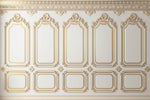 Tapet personalizat Architectural Walls cu rame decorative aurii in stil baroc elegant - QUEEN ELIZABETH