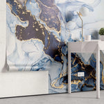 Tapet personalizat marble in nuante de albastru cu insertii aurii blue nebula