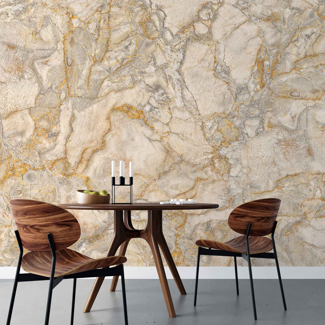 Tapet personalizat marble in nuante bej aurii alaska gold