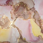Tapet personalizat marble cu un model de marmura cu accente aurii si roz ce ofera un aspect luxuriant si cald golden pink