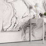 Tapet personalizat marble cu o marmura alba cu detalii fine asemanatoare cernelii ce ofera luminozitate si rafinament white ink