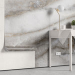 Tapet personalizat marble cu o marmura intunecata cu insertii luminoase de albastru si violet ce creeaza un efect mistic morgana