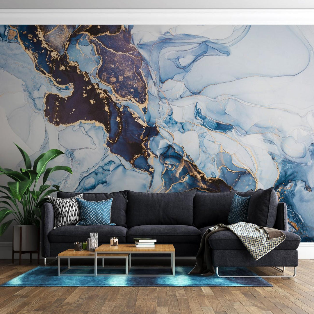 Tapet personalizat marble cu o marmura in nuante profunde de albastru inchis cu accente luminoase pentru un aspect sofisticat midnight blue