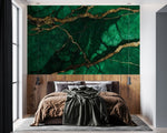 Fototapet personalizat marble cu o marmura in nuante profunde de verde smarald si accente aurii pentru un decor sofisticat emerald marble