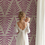 Tapet Personalizat Taramul Printeselor cu model de frunze in nuante de roz si mov - LILA LEAF PATTERN