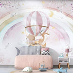 Tapet Personalizat Taramul Printeselor pentru copii cu animalute in baloan roz cu aer cald sub curcubeu pastel - FLYING OVER PINK