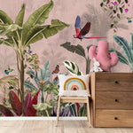 Tapet personalizat jungla amazoniana pentru copii cu elemente animale pasari si plante exotice pe un fundal roz pink jungle
