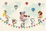 Tapet personalizat lumea animalelor pentru copii cu baloane cu aer cald si animale pe biciclete mergand pe un fir cu stegulete colorate pe fundalul hartii lumii circus map