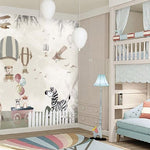 Tapet Personalizat Lumea Animalelor cu animale in familie langa gardul alb si baloane si avioane pe cer  - ANIMAL'S FAMILY TIME