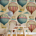 Tapet personalizat micii exploratori pentru copii cu baloane cu aer cald colorate in creion plutind printre nori crayon baloons