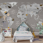 Tapet Personalizat Micii Exploratori cu harta lumii cu animale pe fundal gri inchis - GREY & ORANGE MAP