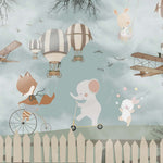 Tapet Personalizat Micii Exploratori cu animalute jucandu-se in curte - BACKYARD PLAY