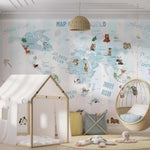 Tapet Personalizat Micii Exploratori cu harta lumii pe un fundal in dungi in nuante pastel de roz si albastru - BABY BLUE PASTEL MAP