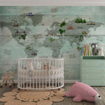 Tapet Personalizat Micii Exploratori cu harta lumii pe un fundal de placi de lemn in nuante de verde - GREEN WOOD TEXTURED MAP