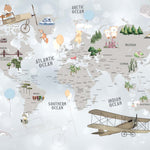 Tapet Personalizat Micii Exploratori cu harta lumii cu vegetatie si avioane pe un fundal albastru deschis - SPARKLE BALLOON MAP