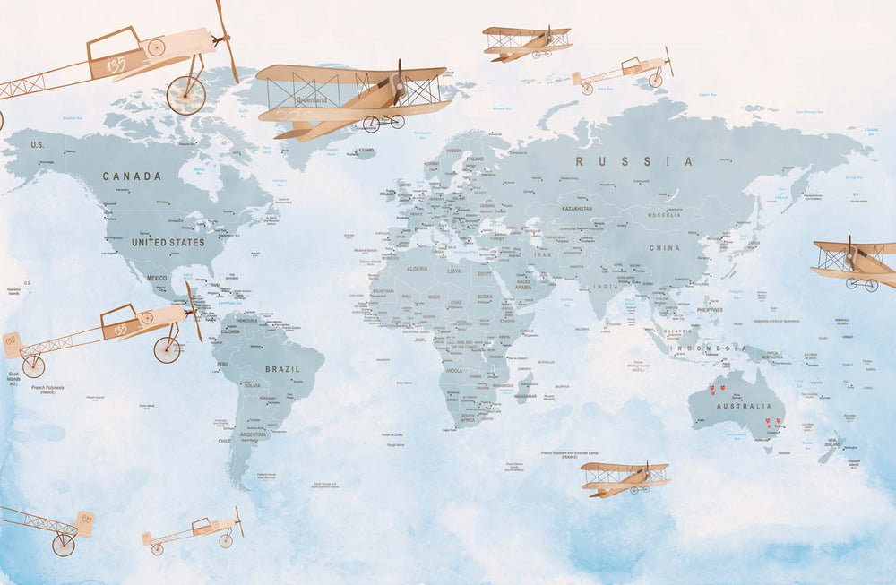Tapet Personalizat Micii Exploratori cu avioane peste harta lumii in nuante de albastru deschis - LIGHT BLUE PLANES MAP