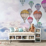 Tapet Personalizat Micii Exploratori cu baloane cu aer cald multicolore si nori densi - CRAYON BALLOONS