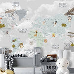 Tapet Personalizat Micii Exploratori cu harta lumii cu animale si avioane pe un fundal gri - GREY CLOUDY MAP