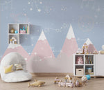Tapet Personalizat Inspiratie Scandinava pentru Copii cu munti roz, cer albastru, planete si constelatii - PINK STARRY MOUNTAINS