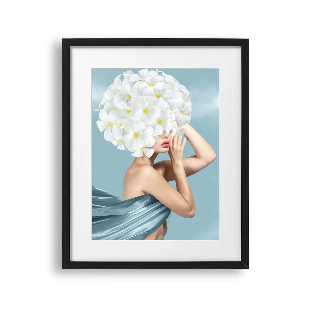 Tablou cu rama prezinta un portret fantezie al unei tinere femei frumoase care poarta o panza de matase albastra si flori albe in par silken beauty