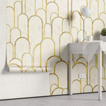 Tapet personalizat art deco cu arcade aurii pe fundal alb texturat in stil art deco golden arches