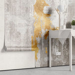 Tapet personalizat fine art cu perete gri beton si insertii aurii concrete golden foil