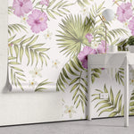 Tapet personalizat floral cu flori de hibiscus roz si alb si frunze de palmier apak pe un fundal alb palm hibiscus