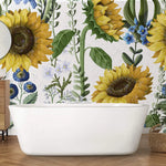 Tapet personalizat floral cu floarea soarelui si flori albastre salbatice de nu ma uita pe un fundal alb texturat wild sunflower