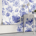 Tapet personalizat floral cu flori albastre de primavara pe un fundal alb blue spring