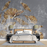 Tapet personalizat leaf cu frunze aurii pe un perete texturat gri golden leaves