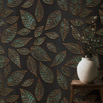 Tapet personalizat leaf cu frunze verde smarald texturate si conturate in relierf cu auriu textured emerald leaves
