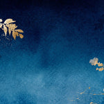 Tapet personalizat leaf cu funze aurii sclipitoare pe un fundal albastru inchis night sky glitter