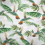 Tapet personalizat tropical cu frunze de palmier si pasari tropicale jacamar pe un fundal gri de beton concrete jungle
