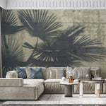 Tapet tropical personalizat cu umbre de palmieri tropicali thrinax parviflora pe un fundal de ciment gri concrete palms