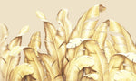 Tapet tropical personalizat cu frunze tropicale elegante aurii cu efect de pene pe fundal nude golden bird's nest fern
