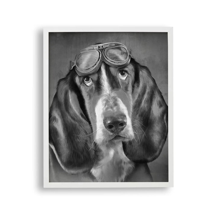Tablou cu rama destinat copiilor care reprezinta o pictura moderna alb negru a unui caine maro dragut purtand o casca de pilot schweizer laufhund