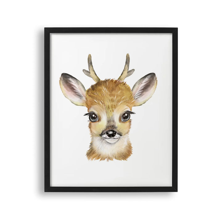 Tablou cu rama pentru copii care ilustreaza un pui de cerb capturand frumusetea si inocenta acestui animal prin intermediul tehnicii acuarelei baby deer